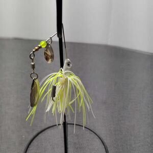 Spinner Jig Fishing Lure White Yellow 1/2 oz Blade Baits Bass Pike Lures NWOT